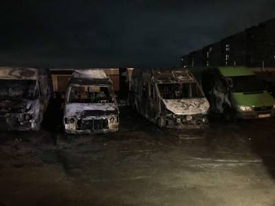 В Харькове горел маршруточный автопарк, один человек получил ожоги
