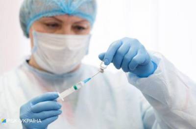 Делать каждые 10 лет: украинцам рассказали об обязательных прививках