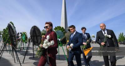 Российские парламентарии в Ереване почтили память жертв Геноцида армян
