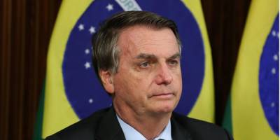 Болсонару на четверть сократил бюджет Бразилии на экологию. Днем ранее он обещал удвоить расходы на защиту окружающей среды