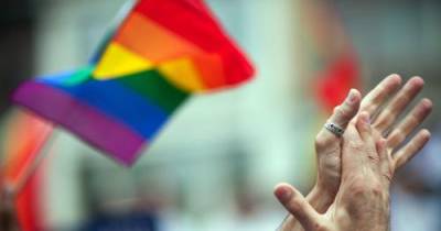 В Латвии подожгли мужчину на почве гомофобии - argumenti.ru - Латвия