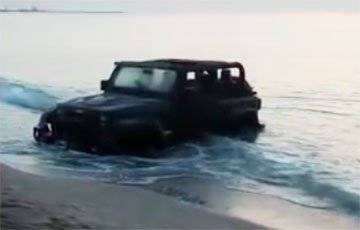 Видеохит: Французский турист «припарковал» свой джип в море