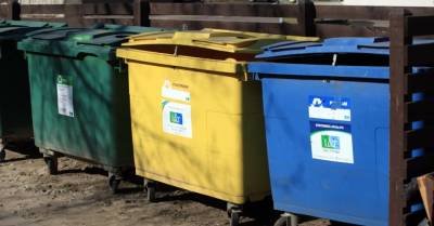 Рижское самоуправление призывает жаловаться на отсутствие контейнеров для сортировки мусора