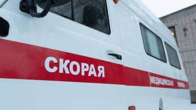 Автомобиль скорой помощи перевернулся после ДТП в Московской области