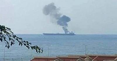 Пожар начался на танкере в бухте сирийского порта после атаки БПЛА