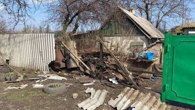 Оккупанты на Донбассе продолжают нарушать режим "тишины" и обстреливать дома мирных жителей