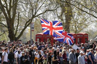 Тысячи граждан вышли на митинг против карантина в Лондоне