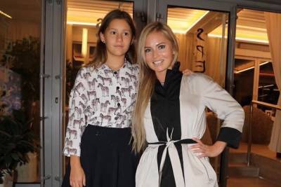 «Было много крови»: дочь Даны Борисовой изрезала себя