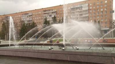 В Пензе состоялся пробный запуск фонтана после зимовки - penzainform.ru - Пенза - Площадь