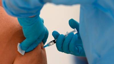 В мире число введенных доз вакцин от коронавируса превысило миллиард