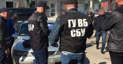 На Днепропетровщине полицейские торговали наркотиками (ФОТО)