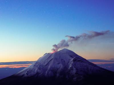 Предупредили об опасности: в Японии активизировался вулкан Сакурадзима