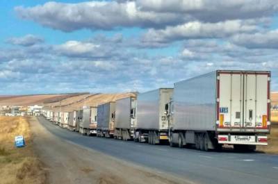 ​Россия устроила «транспортную блокаду» Казахстану — на границе ФСБ удерживает 750 грузовиков