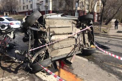 В Хабаровске два человека погибли в ДТП с пятью машинами