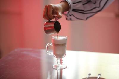Терапевт сравнила вред энергетических напитков и кофе
