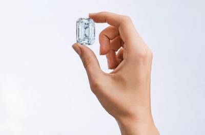 В России решили продать на аукционе крупнейший бриллиант. ФОТО