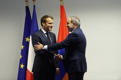 Лидеры Армении и Франции обсудили урегулирование карабахского конфликта