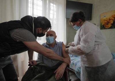 Ситуация с COVID в Украине: За сутки меньше 8 тыс новых пациентов