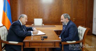 Армен Саркисян принял отставку правительства Армении