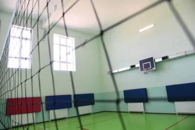 В Волгоградской области до конца года обновят 13 школьных спортзалов