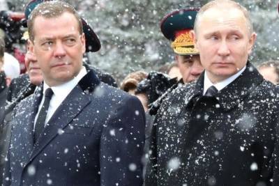 Медведев ответил ненадежному Байдену за Путина