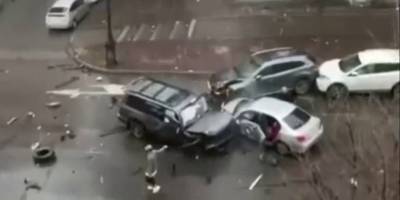 Пьяный водитель устроил ДТП в Хабаровске с 5 авто, двое погибли - Видео момента аварии в России - ТЕЛЕГРАФ