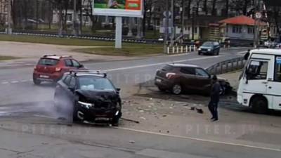 В утреннем ДТП в Пушкине пострадал один человек: видео