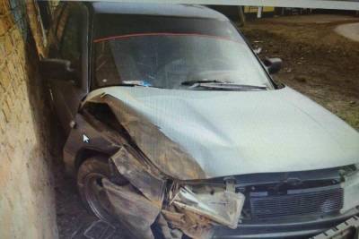В Бузулуке водитель попал в ДТП и сломал плечо