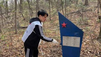 Новости на "России 24". Во Владивостоке восстанавливают заброшенное военное кладбище