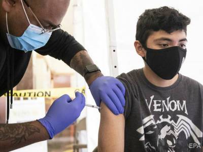 Более 5 млн американцев, сделавших первую прививку против коронавируса, пропустили вторую