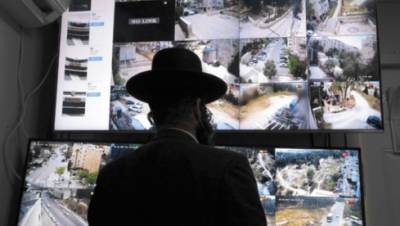 Так ортодоксы в Иерусалиме собирают информацию о тысячах граждан на улицах