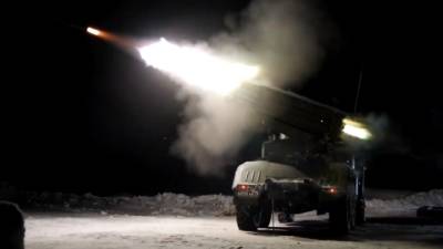 Опубликовано видео тренировочной стрельбы артиллеристов из РСЗО "Торнадо-Г"