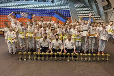Сборная ДНР по косики каратэ завоевала на Чемпионате России 77 медалей