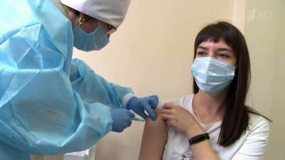 В России вакцинация от коронавируса будет проводиться все длинные майские праздники по всей стране