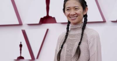 Хлоя Чжао получила "Оскар" как лучший режиссёр за "Землю кочевников"