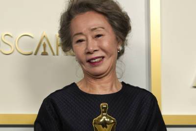«Оскар» в номинации «Лучшая актриса второго плана» получила Юн Ё Джон