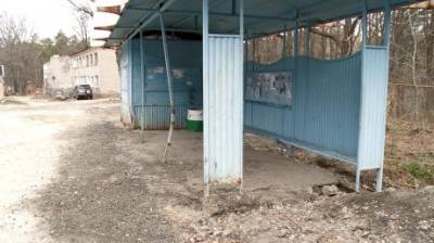 Пережил немало: остановочный павильон в Засурье требует замены
