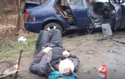 Видео: в ужасном ДТП на «Коле» погиб ребенок, а его родители – в тяжелом состоянии