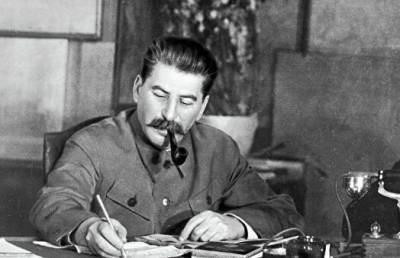 «Чёрная тетрадь»: тайна исчезновения секретных записей Сталина