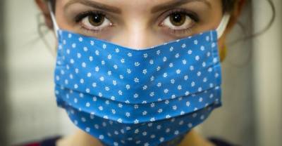 В Роспотребнадзоре оценили риск теплового удара из-за ношения масок в жару