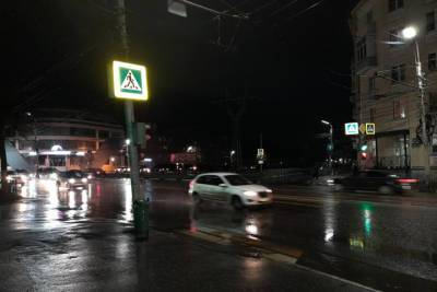 На улице Дзержинского в Рязани иномарка сбила 38-летнюю женщину