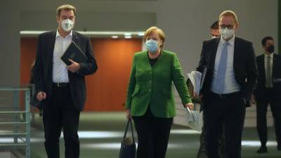 Правительство собирается вернуть вакцинированным немцам право на путешествия
