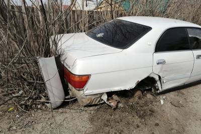 В Кургане автомобиль после аварии отбросило на пешехода