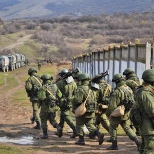 РФ начала перебрасывать войска от украинской границы в «места их постоянной дислокации»