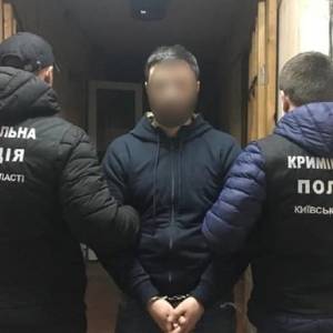 Под Киевом ограбили элитное имение: вынесли деньги и часов на 3 млн грн. Фото
