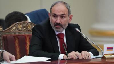Пашинян подал в отставку с поста премьер-министра Армении