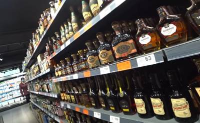 Лишают последней радости: в Украине подскочили цены на алкоголь – что и на сколько подорожало