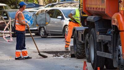 На ремонт дорог в Симферополе потратят более 3 млрд рублей ежегодно