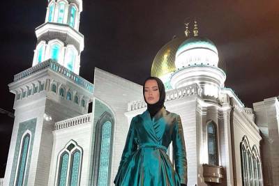 «Как смена пола»: Солнцев назвал Решетову арабской бабой после принятия ислама