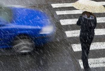 Мокрый снег и дождь сделают вологодские дороги опасными